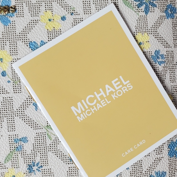 Michael Kors Jet Set Charm Large Zip Clutch Wristlet - Picture 10 of 10